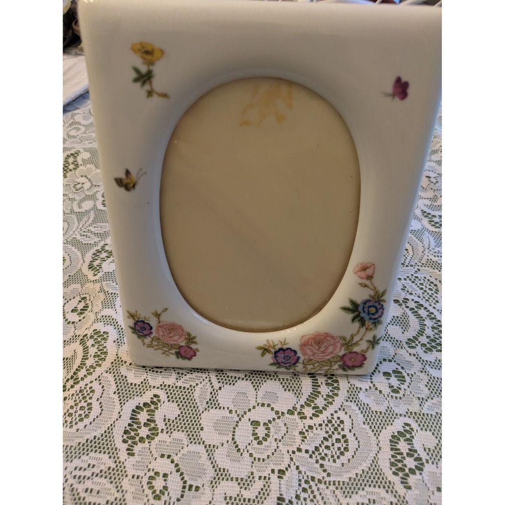 Vintage Ceramic Oval Floral Picture Frame Cottagecore Garden No Flaws